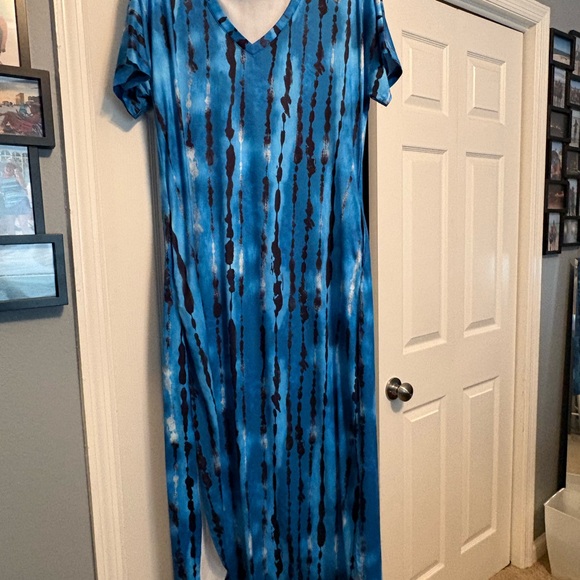 Dresses & Skirts - Blue Tie-Dye Maxi Dress